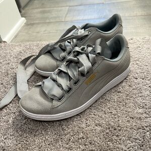 Pale Green Puma Softfoam Sneakers Women’s 9